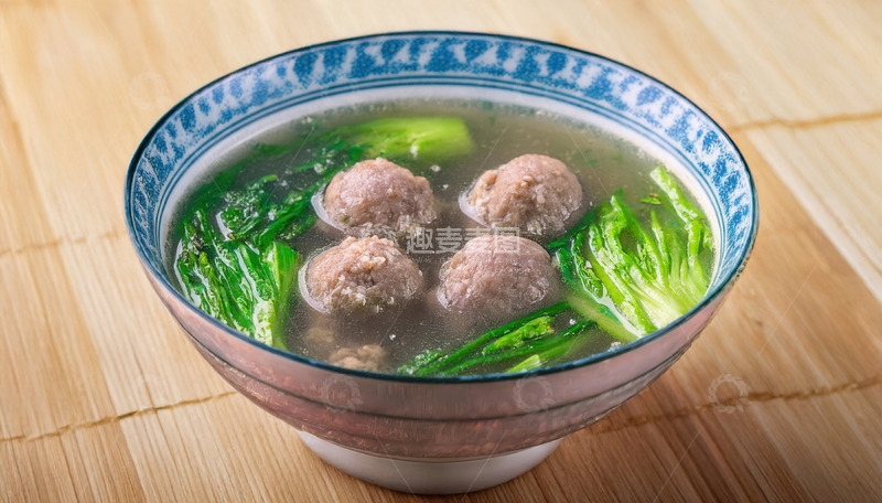 高清大图下载【趣麦麦图】碗中肉丸青菜汤清新诱人