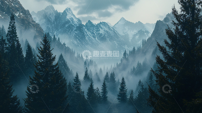 高清大图下载【趣麦麦图】雾气弥漫的雪山森林