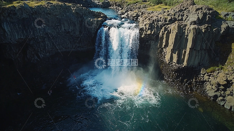 高清大图下载【趣麦麦图】瀑布1