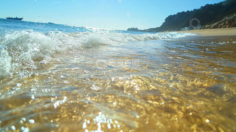 高清大图下载【趣麦麦图】海浪拍打沙滩
