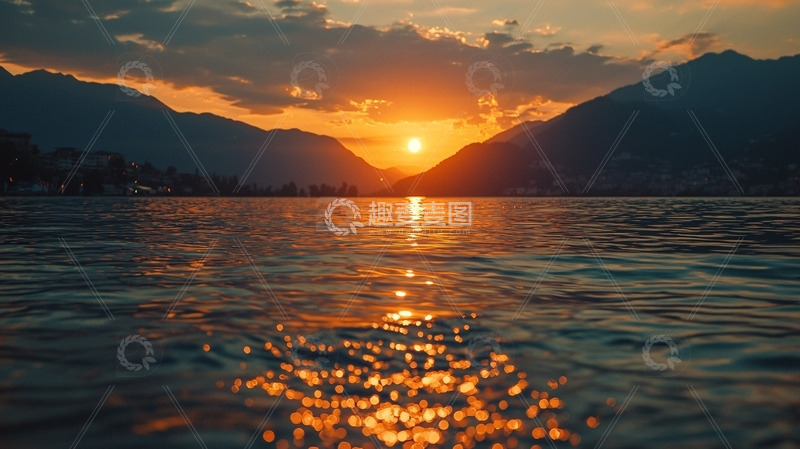 高清大图下载【趣麦麦图】落日余晖下的平静湖面