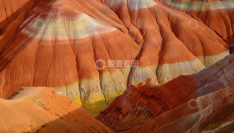 高清大图下载【趣麦麦图】层叠斑斓的奇妙丹霞地质景观