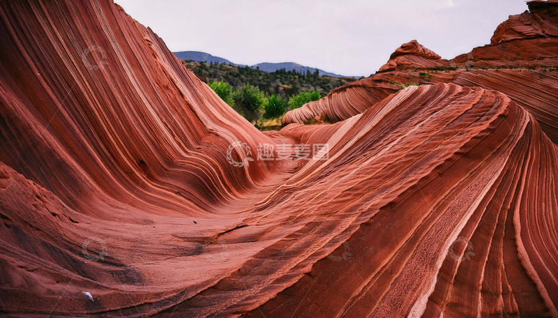 高清大图下载【趣麦麦图】红色波浪般的独特砂岩地貌景观
