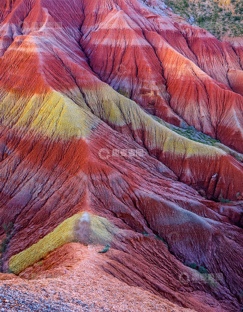 高清大图下载【趣麦麦图】五彩斑斓的褶皱山地独特风光