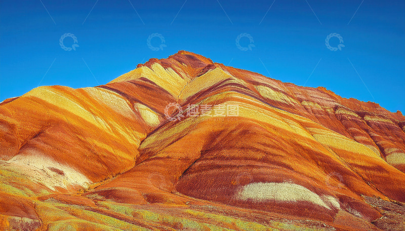高清大图下载【趣麦麦图】蓝天之下绚烂多姿的彩色山丘