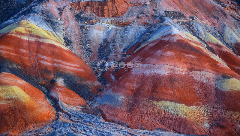 高清大图下载【趣麦麦图】五彩层叠的壮丽丹霞地貌景观