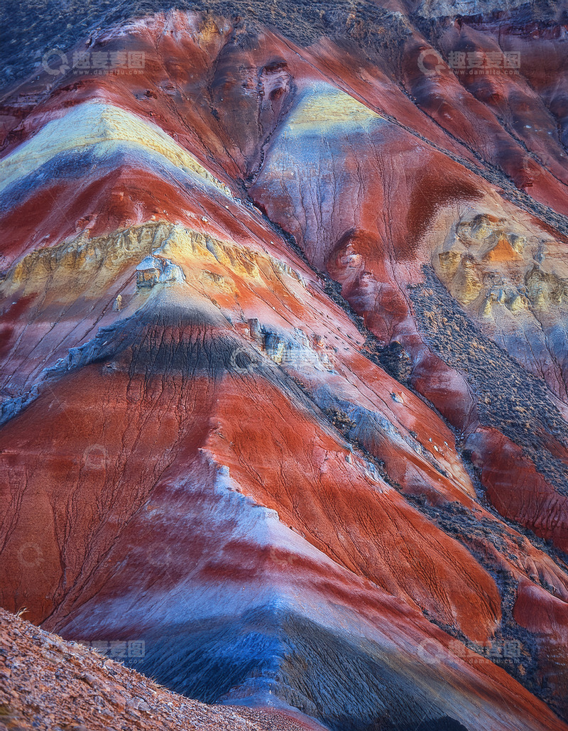 高清大图下载【趣麦麦图】绚丽多姿的彩色褶皱山脉风光