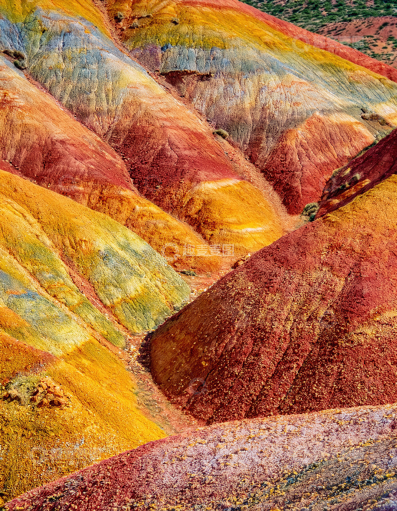 高清大图下载【趣麦麦图】如天然调色盘的多彩斑斓山峦