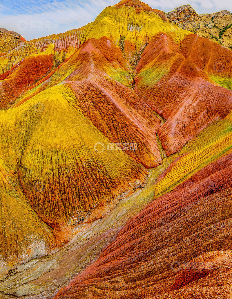 高清大图下载【趣麦麦图】绚丽多彩的丹霞山峦壮美风光