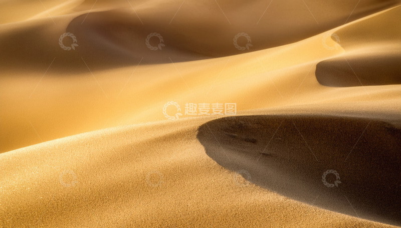 高清大图下载【趣麦麦图】阳光下起伏连绵的金色沙丘