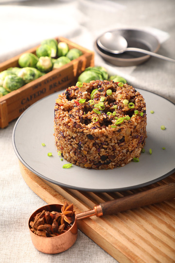 老干妈炒饭摄影图1