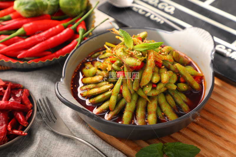 高清大图下载【趣麦麦图】烀毛豆下酒菜