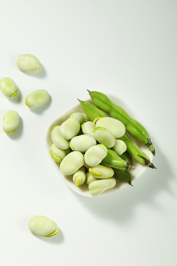 新鲜蚕豆粒