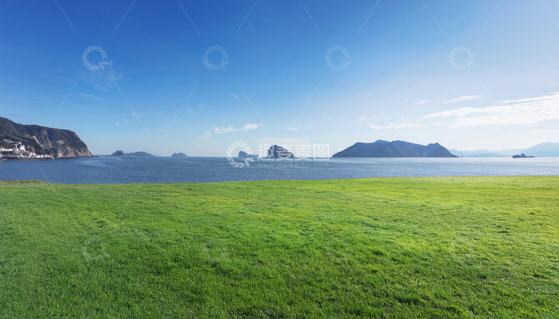 高清大图下载【趣麦麦图】绿草如茵的海滨开阔景致