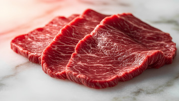 新鲜生鲜生肉牛肉美食食材摄影图3