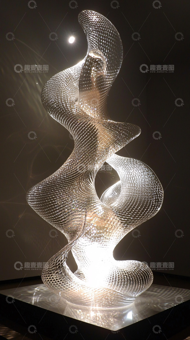 高清大图下载【趣麦麦图】透明玻璃雕塑