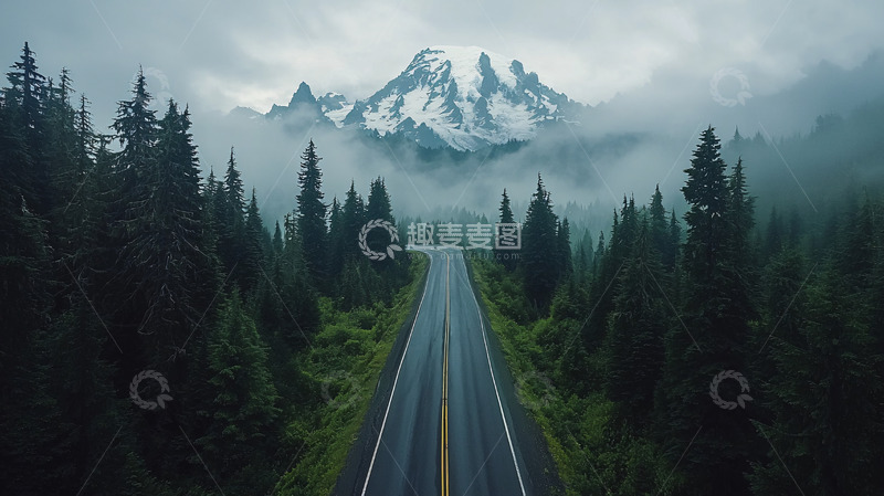 高清大图下载【趣麦麦图】雾气笼罩的山路