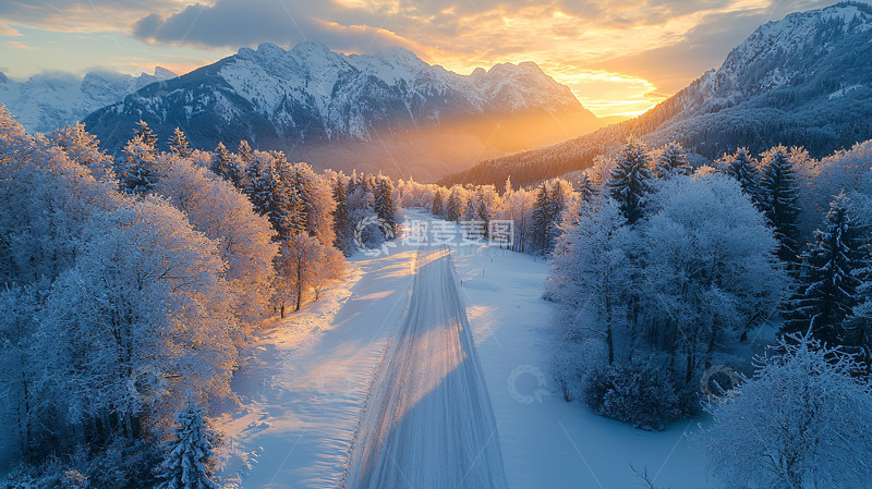 高清大图下载【趣麦麦图】雪山森林日出