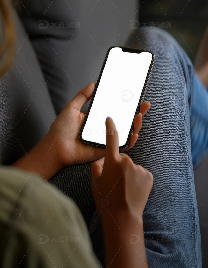 高清大图下载【趣麦麦图】手指点击手机白屏的日常场景