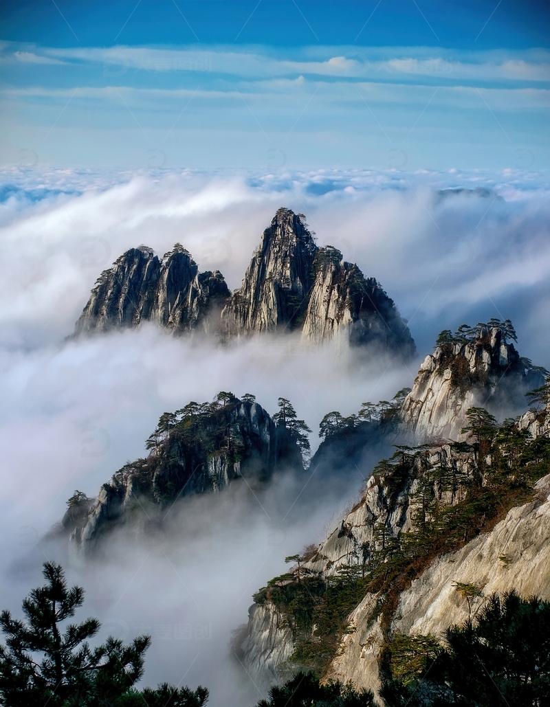 高清大图下载【趣麦麦图】蓝天云海下黄山的奇秀峰林