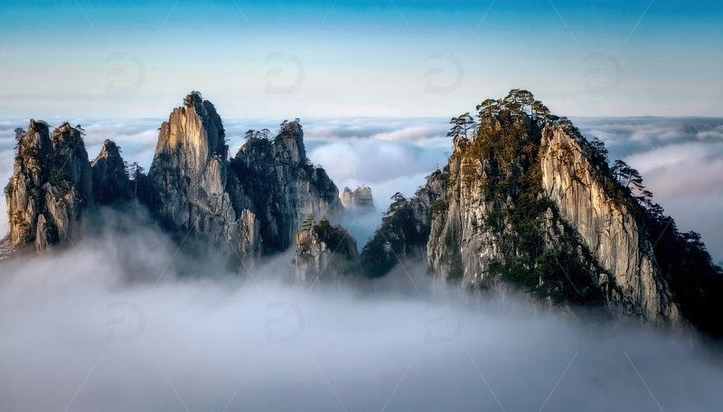 高清大图下载【趣麦麦图】黄山云海间林立的奇绝险峻山峰