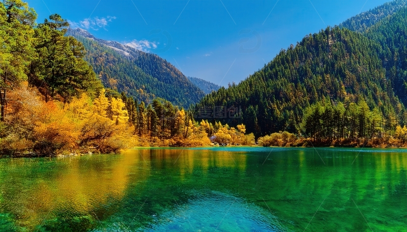 高清大图下载【趣麦麦图】九寨沟山林环抱的翠绿水波静湖