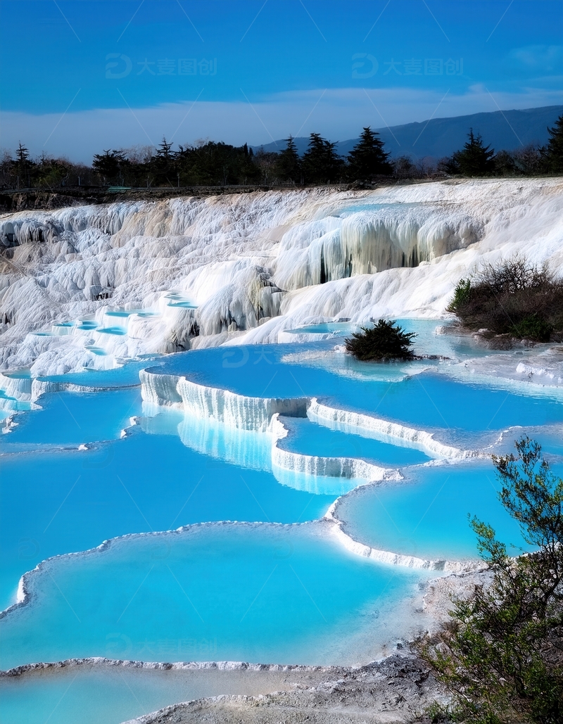 高清大图下载【趣麦麦图】蓝白相间的梦幻棉花堡奇景