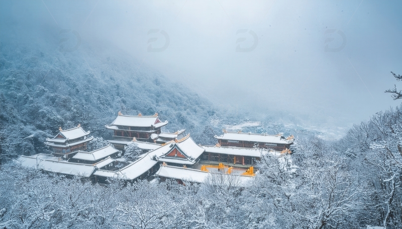 高清大图下载【趣麦麦图】雪境山林中错落的中式古雅建筑