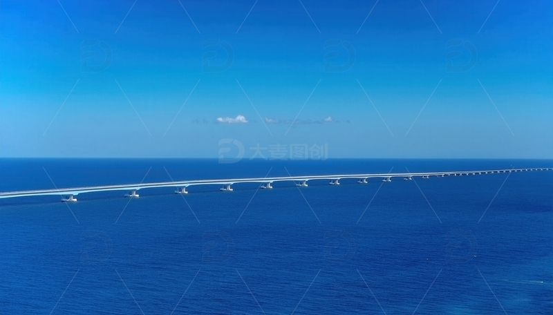 高清大图下载【趣麦麦图】俯瞰马尔代夫海上蜿蜒的雄伟长桥