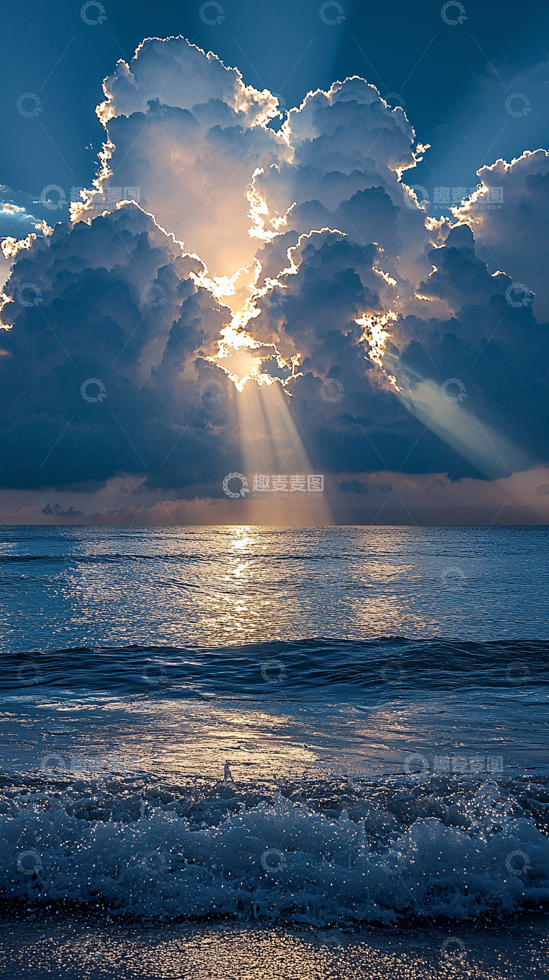 高清大图下载【趣麦麦图】阳光穿透云层洒向海面