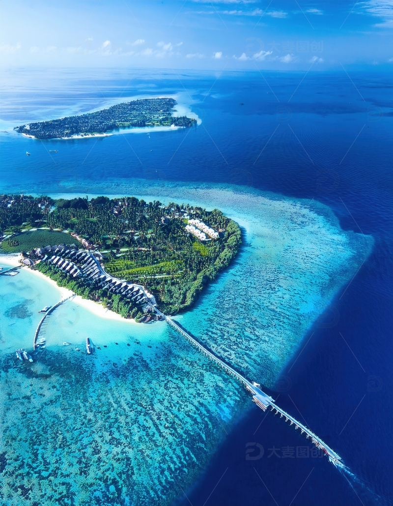 高清大图下载【趣麦麦图】俯瞰马尔代夫海岛栈桥相连的梦幻风光