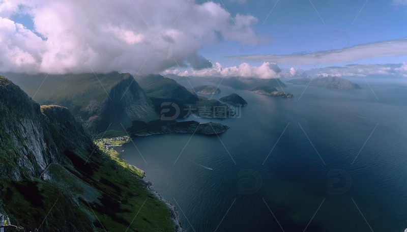高清大图下载【趣麦麦图】挪威峡湾云雾下的辽阔山海风光