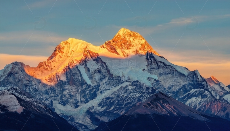 高清大图下载【趣麦麦图】夕照下闪耀金光的喜马拉雅雪峰