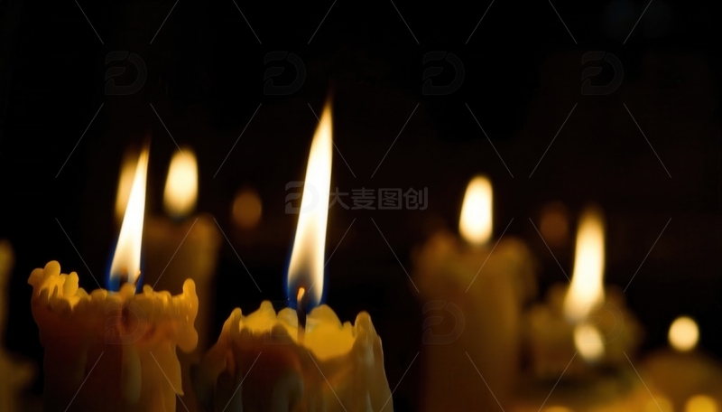 高清大图下载【趣麦麦图】幽暗中烛火，寄清明绵绵哀思