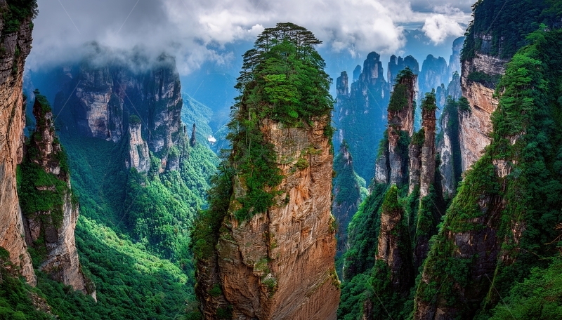 高清大图下载【趣麦麦图】张家界绿覆奇峰的清幽险峻美景