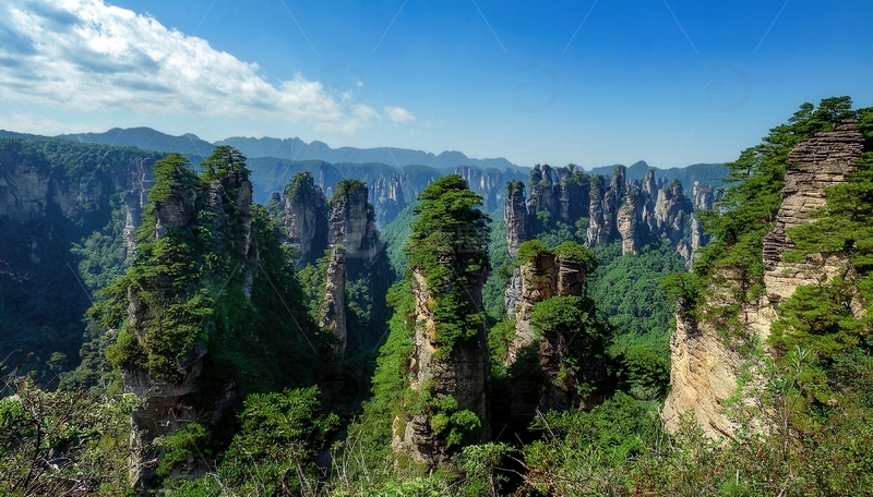 高清大图下载【趣麦麦图】张家界群峰竞翠的壮阔自然奇观