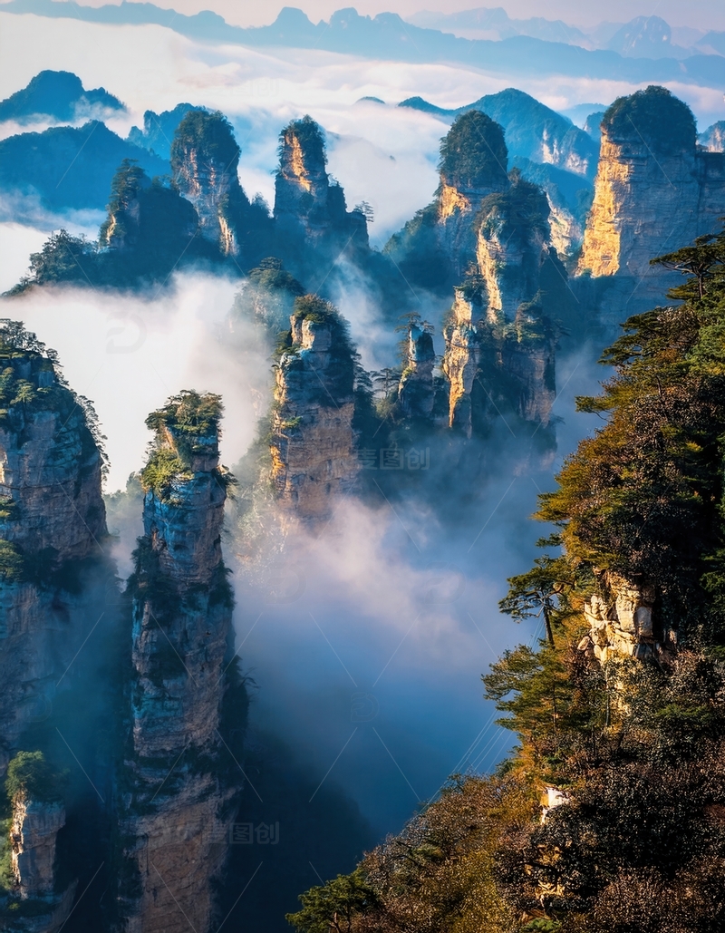 高清大图下载【趣麦麦图】张家界云海中林立的梦幻奇秀峰林