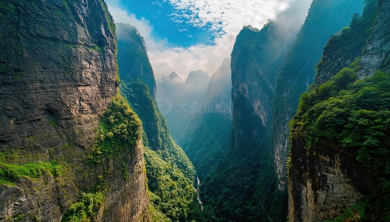 高清大图下载【趣麦麦图】张家界云雾绕谷的清幽险峻风光