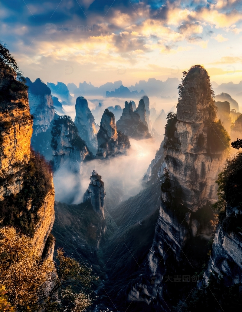 高清大图下载【趣麦麦图】张家界日出云海中的绝美峰林画卷