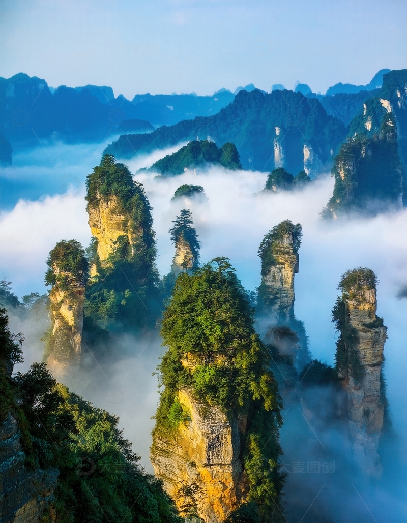 高清大图下载【趣麦麦图】张家界云海拥翠峰的梦幻山水图