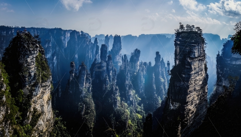 高清大图下载【趣麦麦图】张家界奇峰林立的雄浑壮阔景致