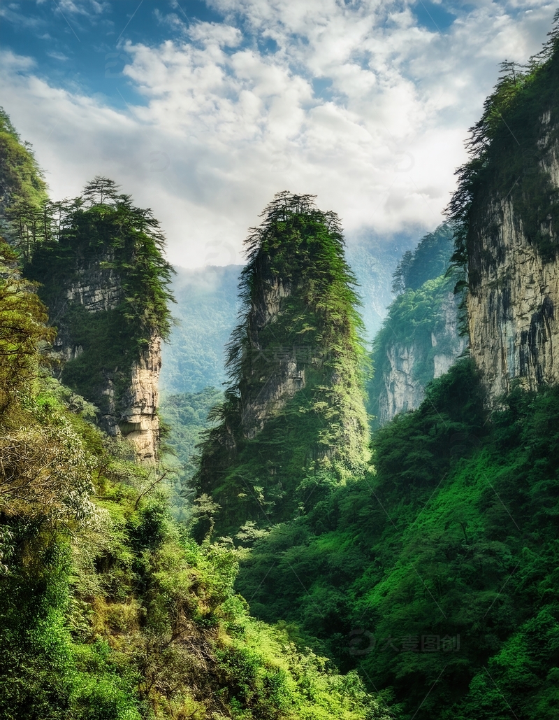 高清大图下载【趣麦麦图】张家界翠谷奇峰间的秀丽自然景