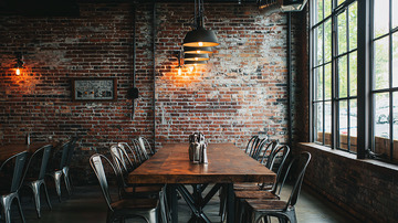 工业风餐厅用餐区