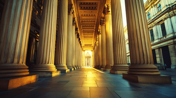 宏伟建筑廊柱阳光