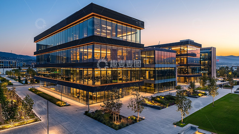 高清大图下载【趣麦麦图】现代化商务办公楼夜景