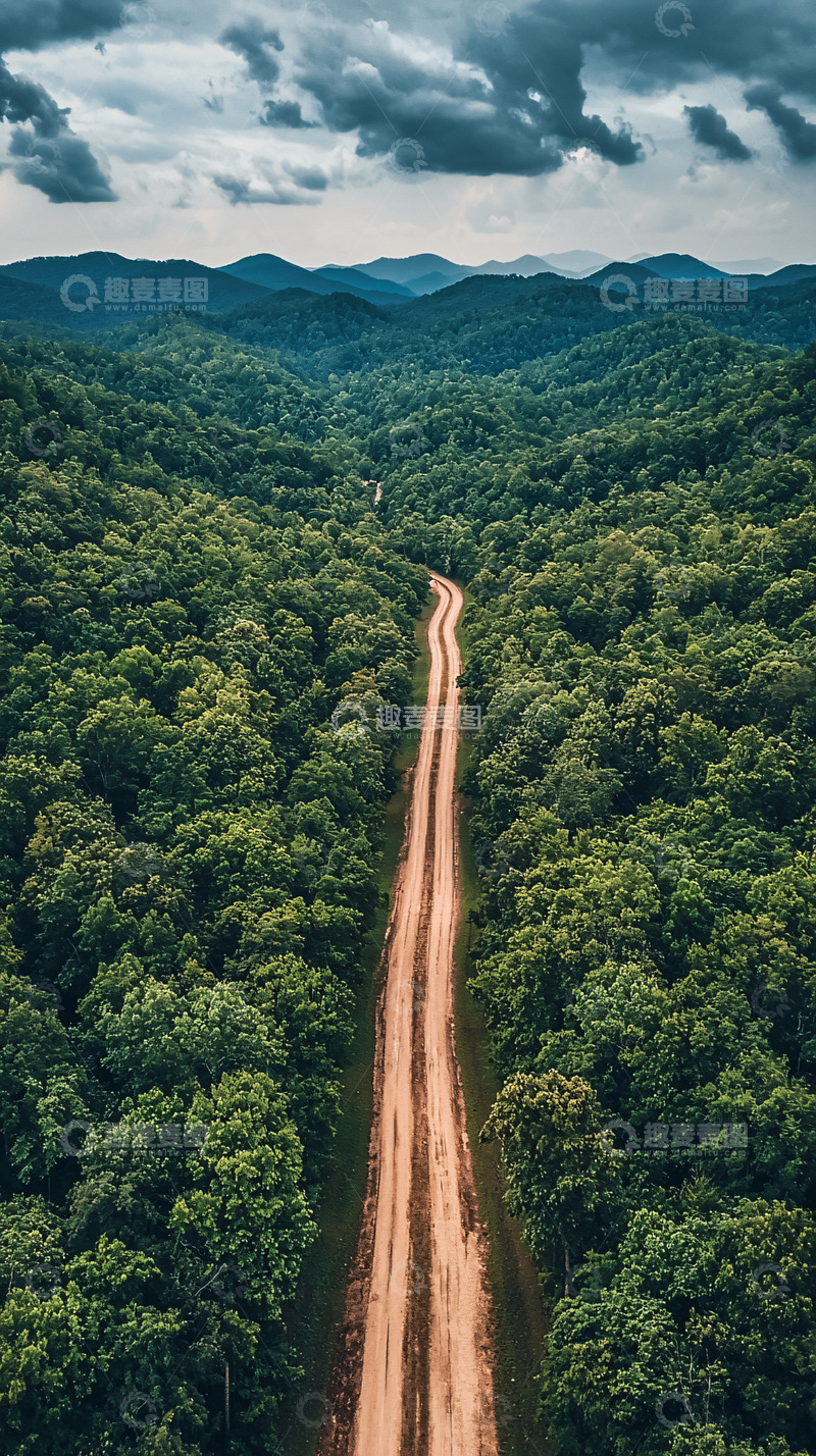 高清大图下载【趣麦麦图】山路蜿蜒通向远方
