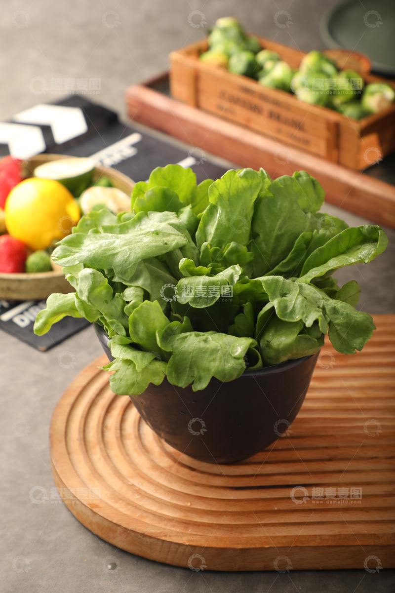 高清大图下载【趣麦麦图】-大叶茼蒿火锅配菜摄影图1