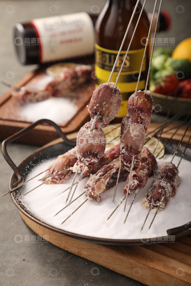 高清大图下载【趣麦麦图】盐焗鸡胗烧烤串1