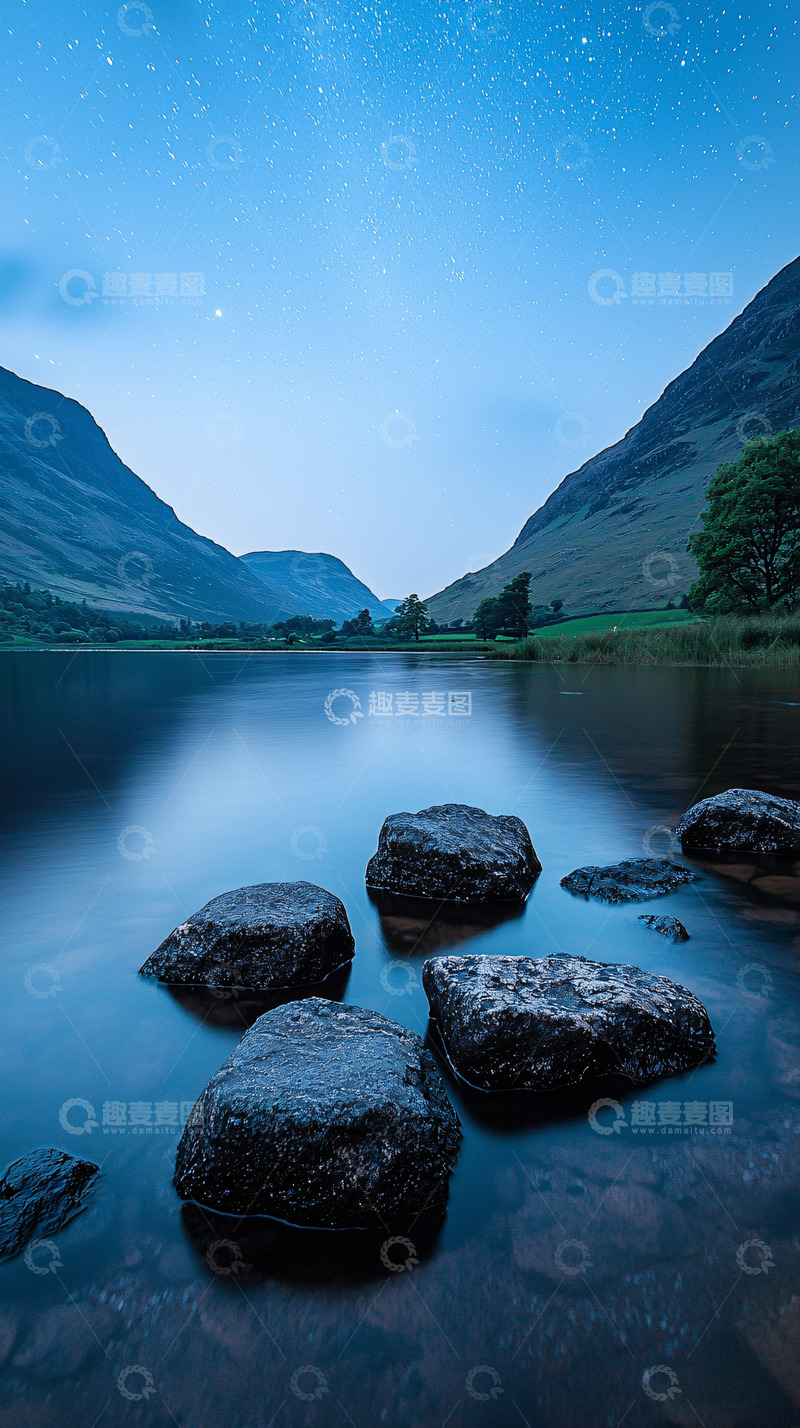 高清大图下载【趣麦麦图】星空下的宁静湖泊