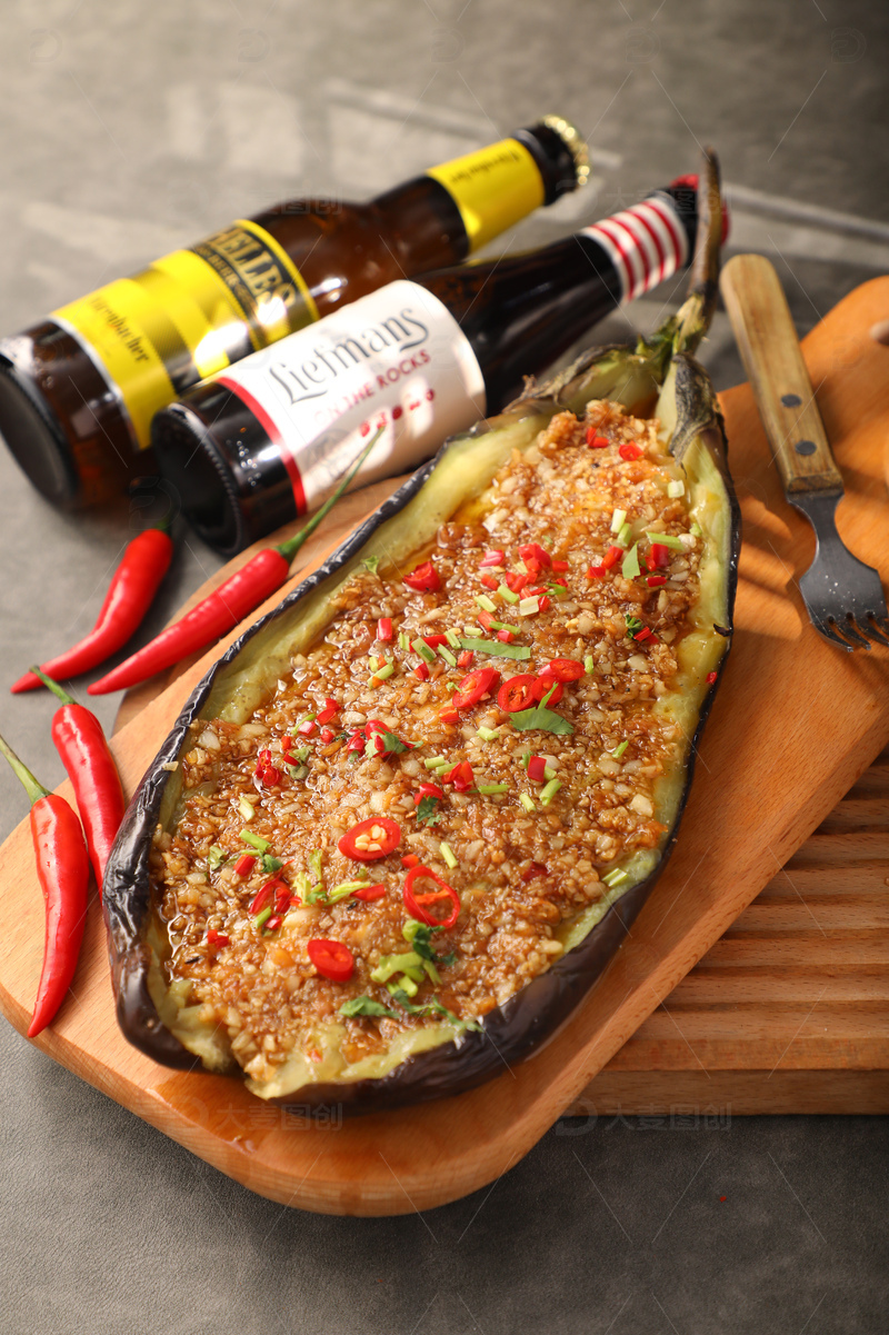 高清大图下载【趣麦麦图】木盘炭烤茄子